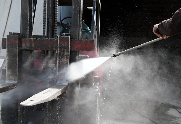 Best Commercial Building Pressure Washing  in Breckinridge Center, KY
