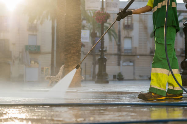 Best Commercial Pressure Washing  in Breckinridge Center, KY